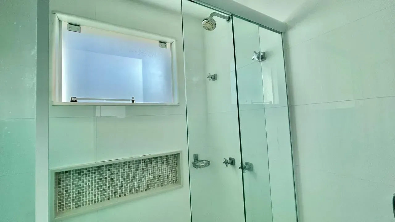 Triplex house with 4 bedrooms and fitted wardrobes — photo 2