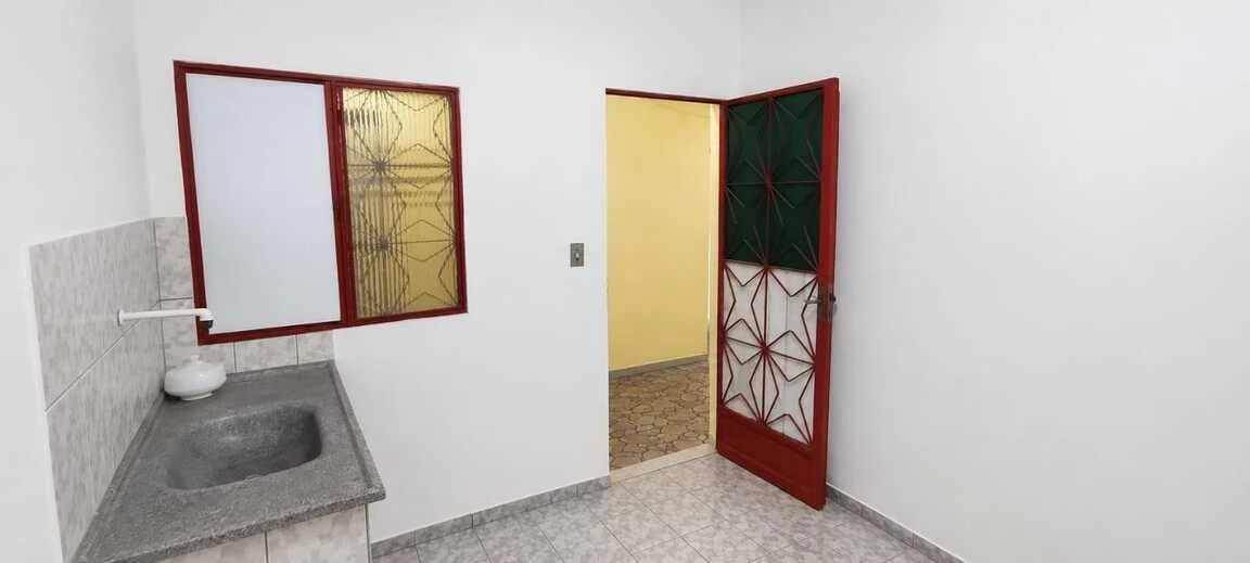 Estudio sin amueblar con 1 dormitorio y 1 baño
