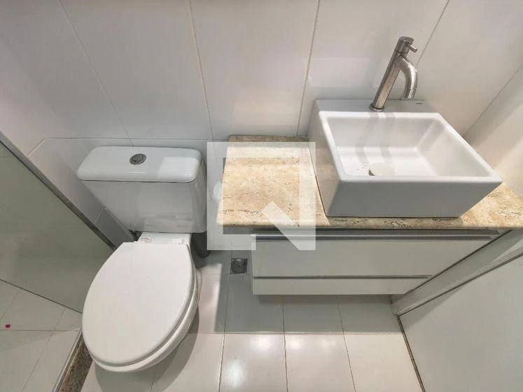 3-bedroom apartment with a glass-enclosed balcony — photo 41