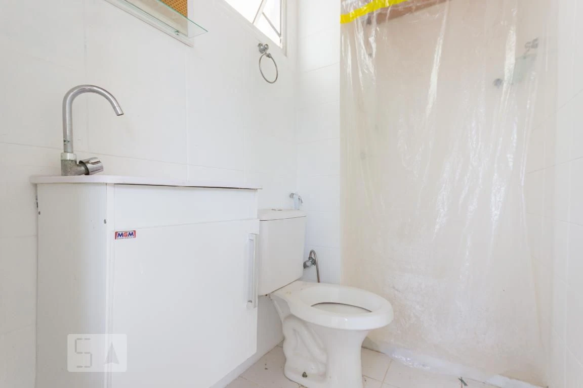 2-bedroom apartment in a building with a pool — photo 36