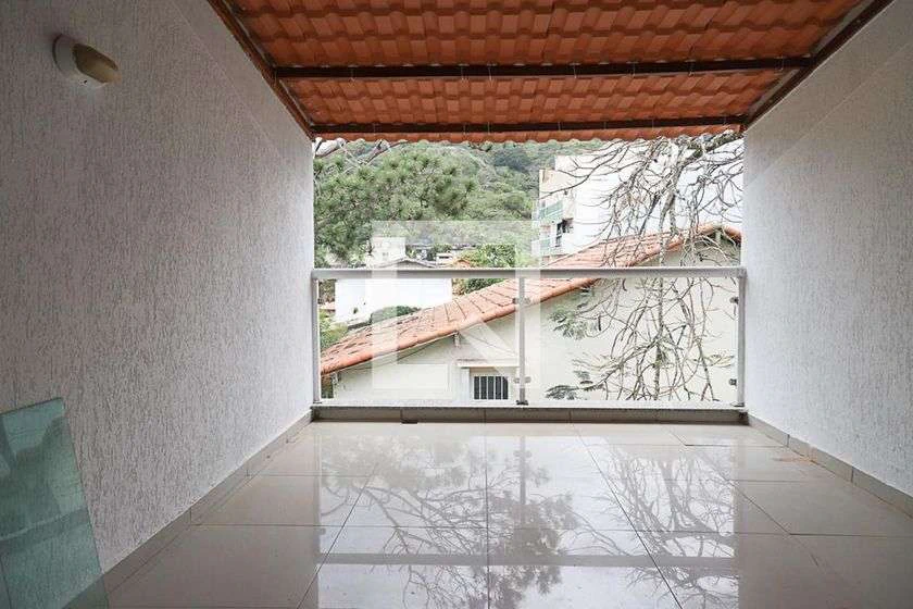 Casa triplex con balcón, 2 dormitorios en suite y 107 m² — photo 13
