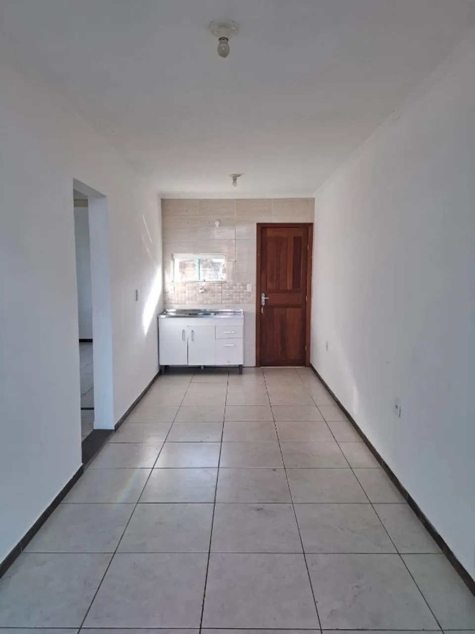2-bedroom apartment with 1 bathroom, 1 parking spot
