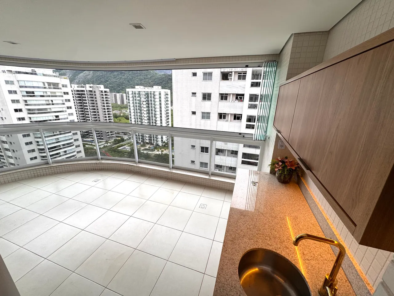 2-bedroom apartment with 3 bathrooms and 2 parking spots — photo 12