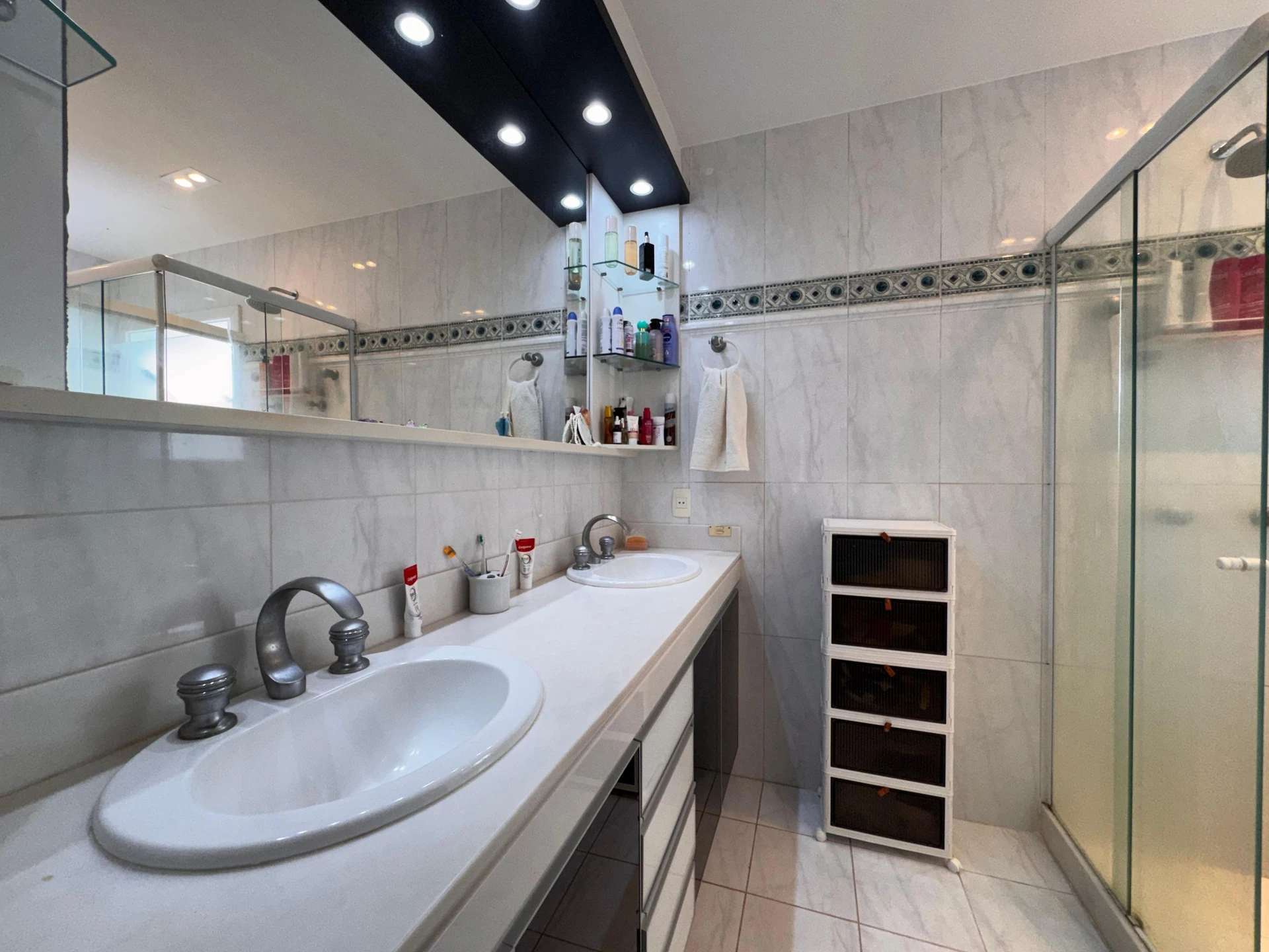 Furnished house, 550 m², with a bathtub — photo 72