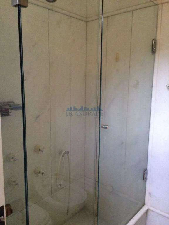 Furnished house with 4 bedrooms and 498 m², closed kitchen — photo 9