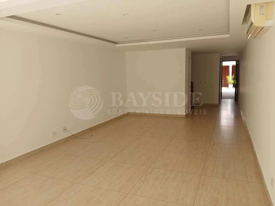 Apartment with private area and 3 bedrooms — photo 7