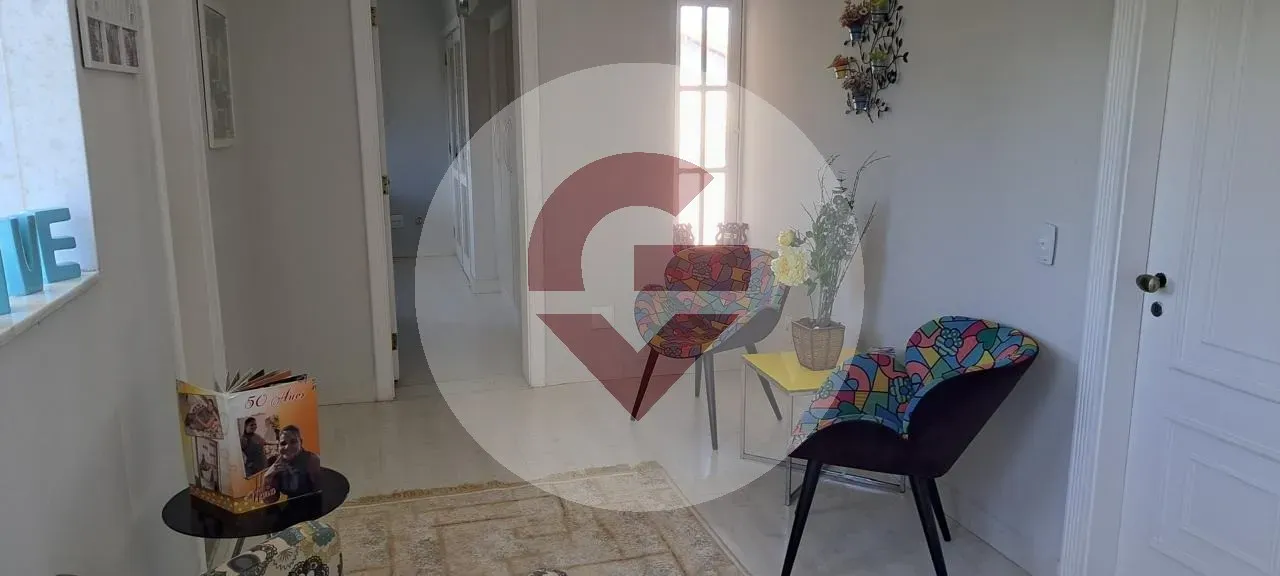 House with 5 bedrooms and 5 bathrooms plus shared pool — photo 17
