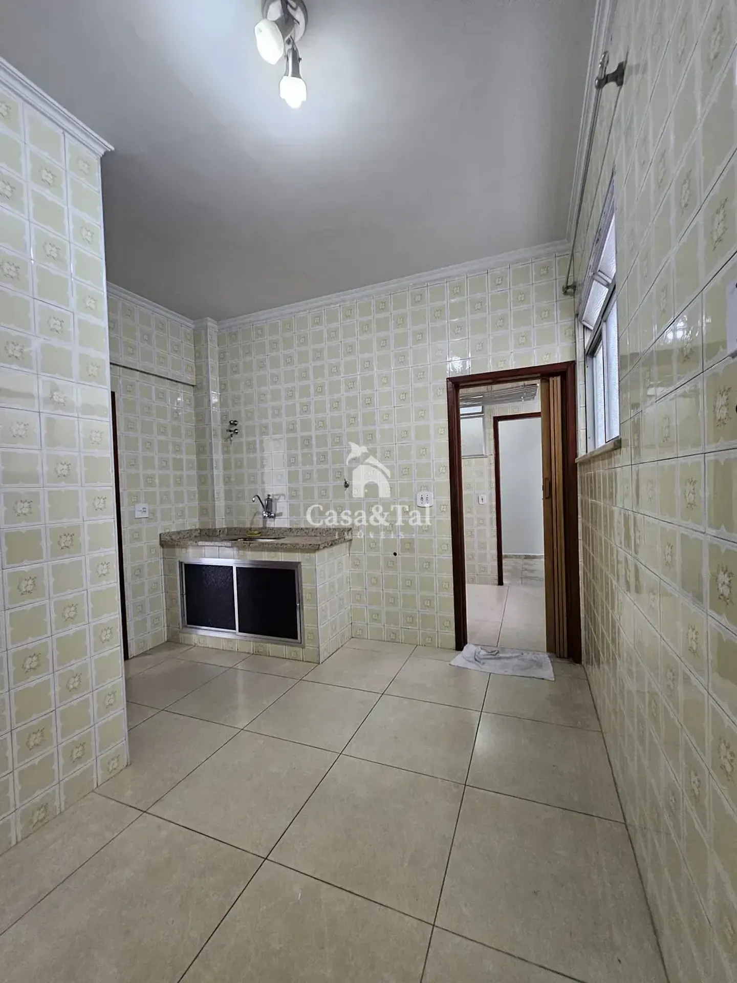 Unfurnished apartment with air conditioning and 3 bedrooms — photo 34