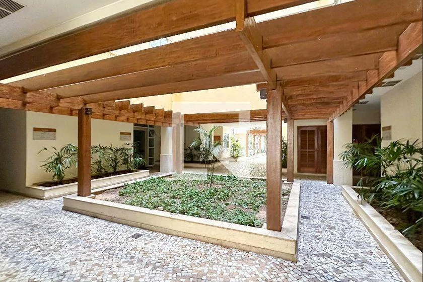 Квартира 87 м² з видом на гори та робочим місцем — photo 20