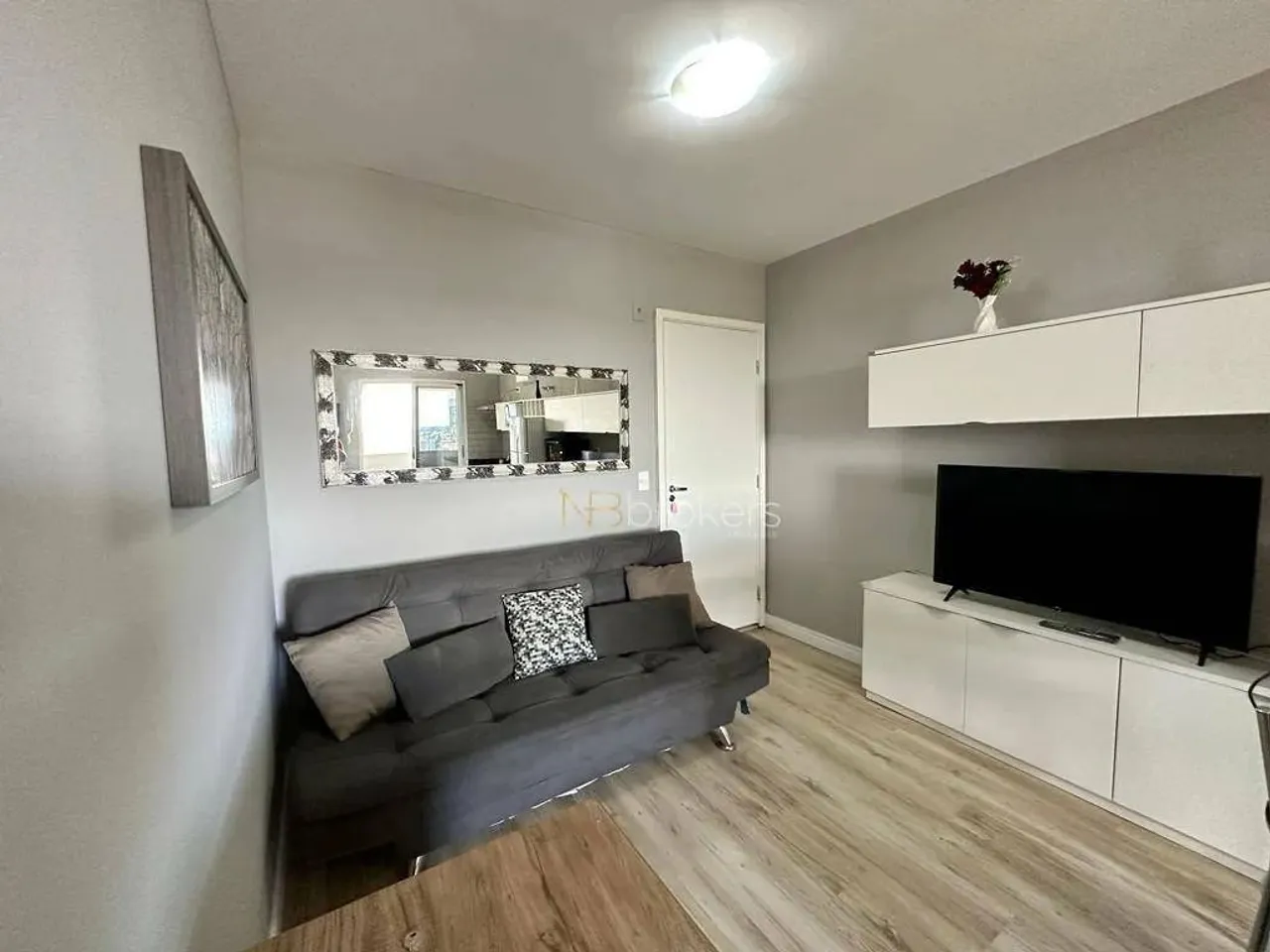 1-bedroom apartment with en-suite and a balcony — photo 9