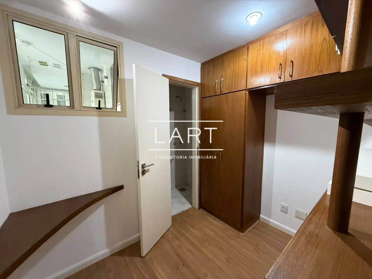 Apartamento de 3 quartos em condomínio com piscina — photo 2