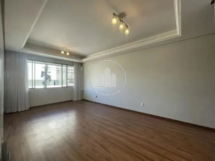 4-bedroom apartment in a building with a pool — photo 22