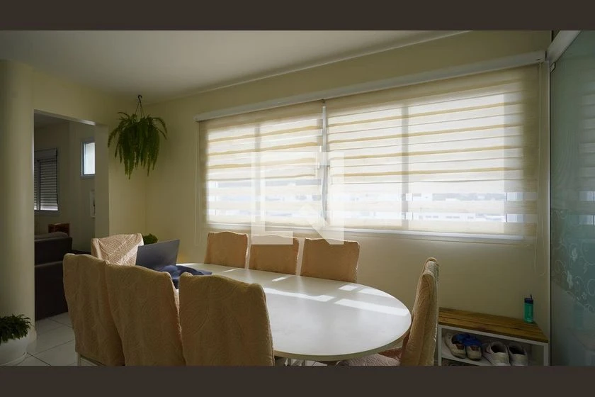 Apartamento amueblado con 3 dormitorios en suite y balcón — photo 7