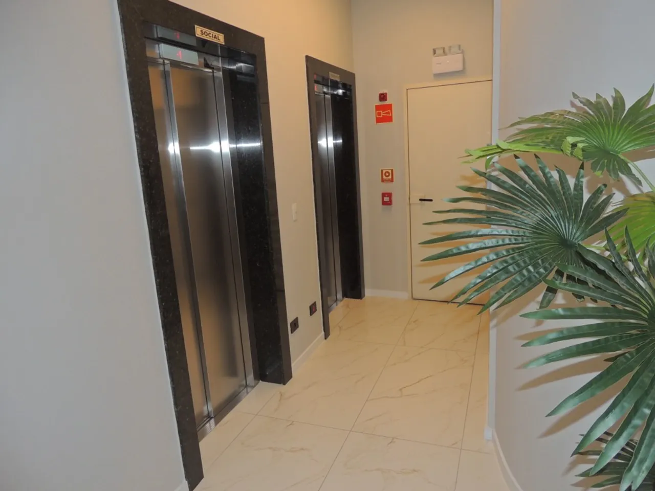 Apartamento mobiliado 1 quarto com cozinha americana e 2 vagas — photo 19