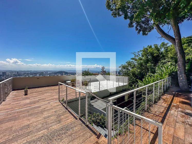 Washing machine in a 4-bedroom house, 400 m² — photo 28