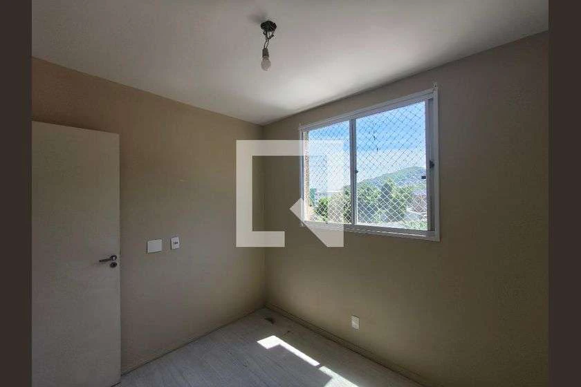 Apartamento de 2 quartos e 1 banheiro com cozinha fechada — photo 14