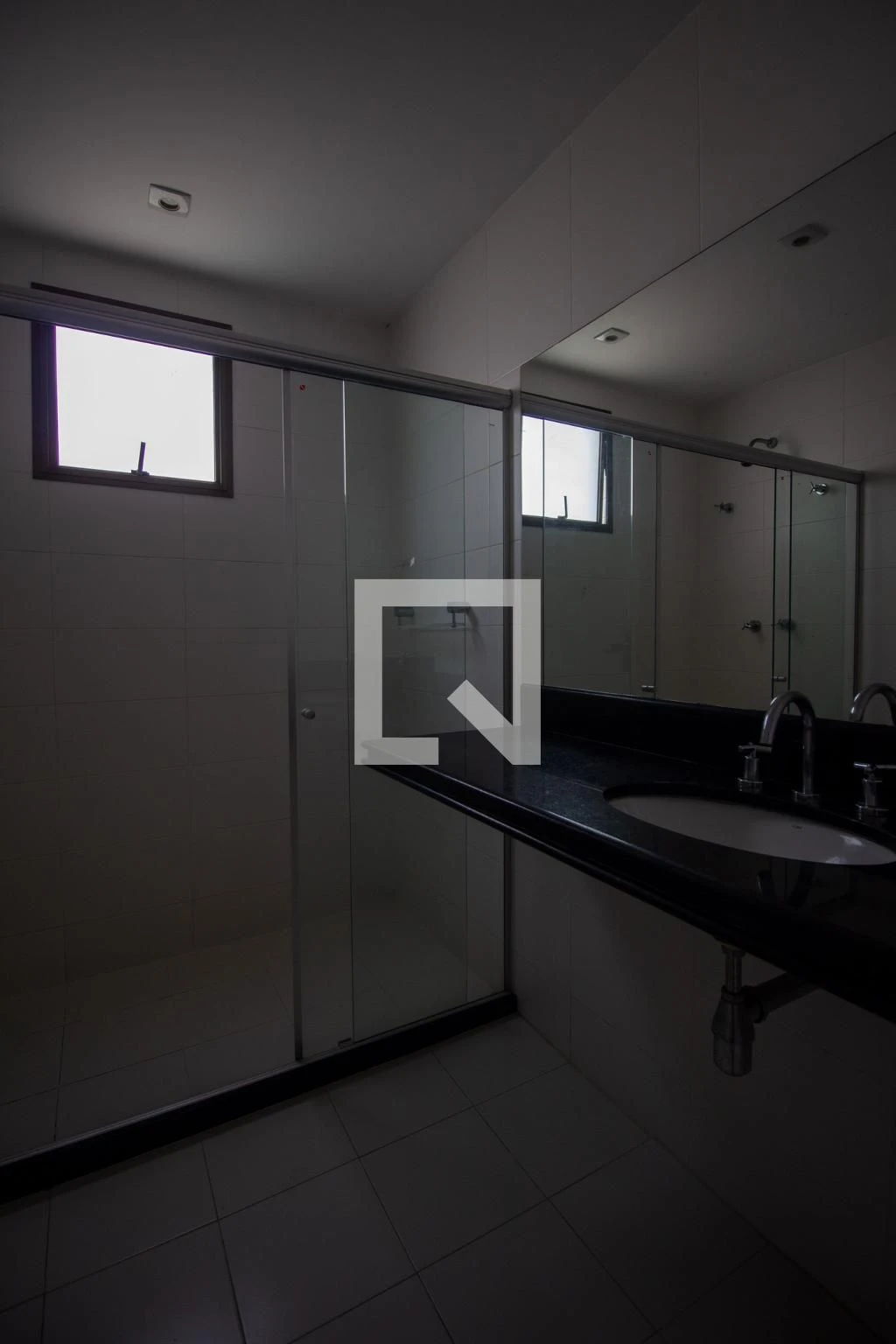 3-bedroom apartment with enclosed kitchen and private garden — photo 39