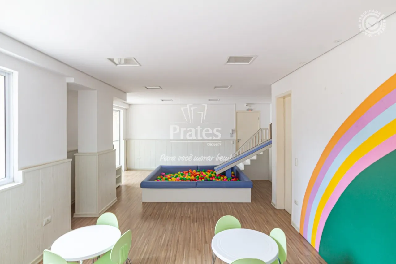 2-bedroom apartment with an open-plan kitchen — photo 32