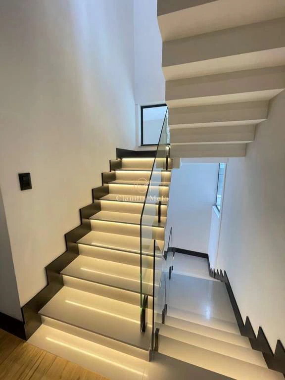 Furnished house with 5 en-suite bedrooms and 500 m² — photo 13