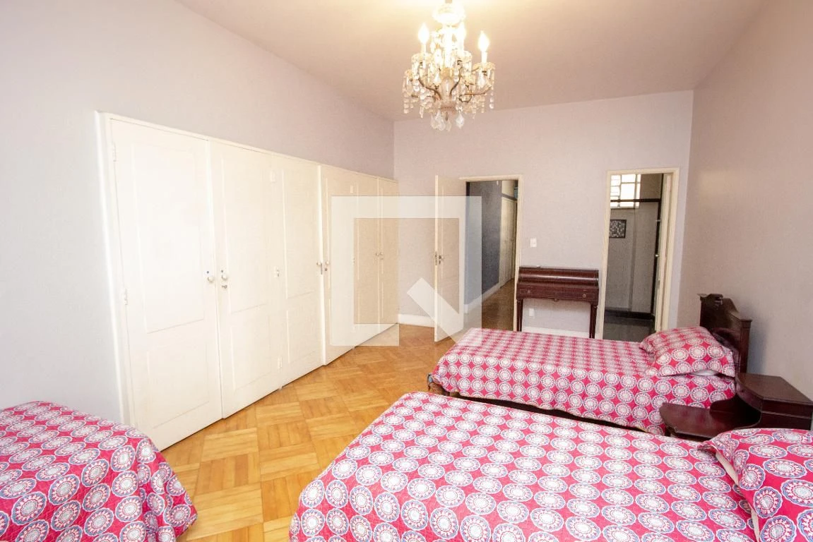 Furnished apartment with 3 bedrooms and 5 bathrooms — photo 15