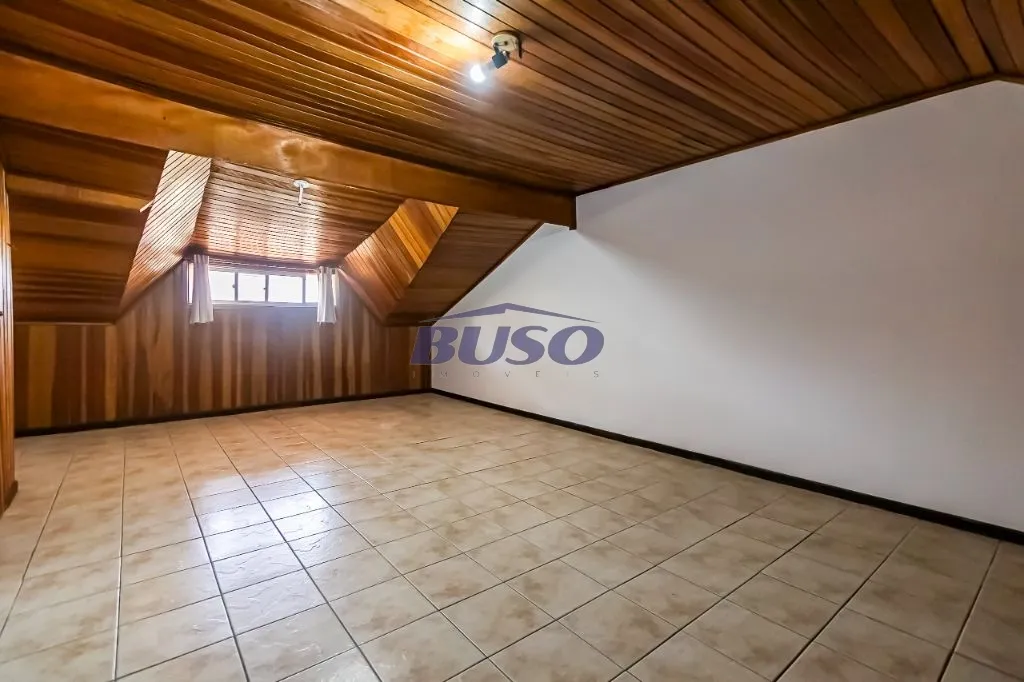 3-bedroom house with a grill on the balcony — photo 35