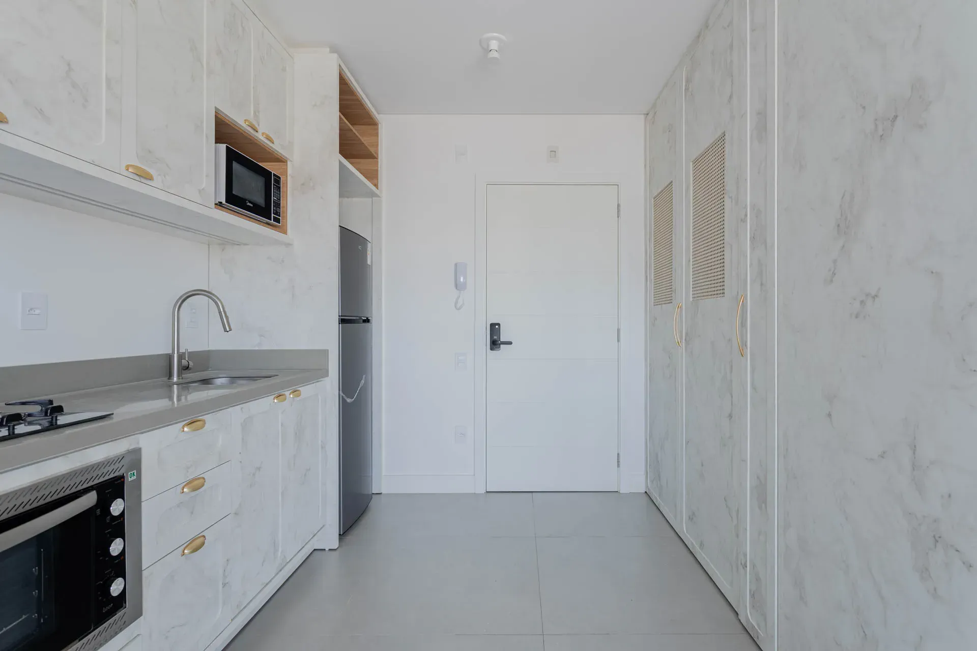 Estudio amueblado de 30 m² con cocina americana a gas — photo 4