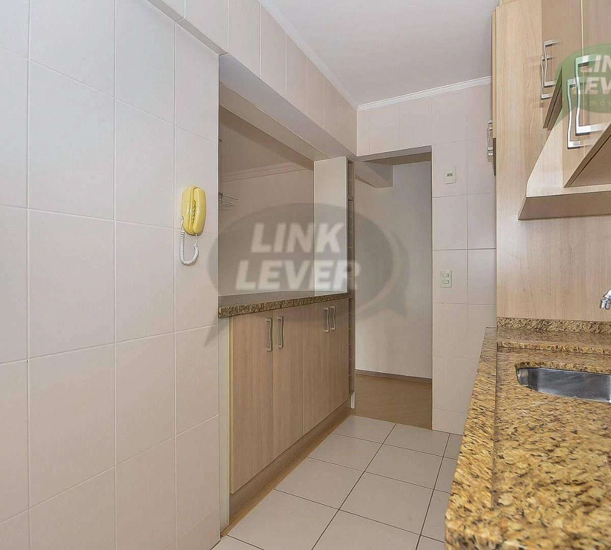 Квартира: 3 спальні, 1 з власною ванною кімнатою, 66 м² — photo 6