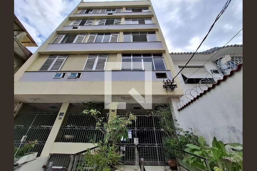 Rental apartment with 4 bedrooms and 2 bathrooms — photo 38