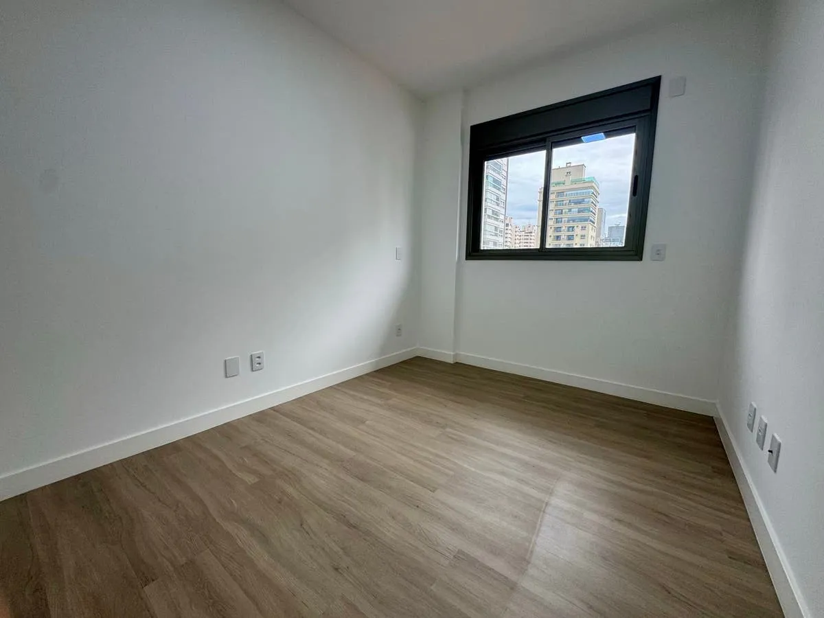 Вид на воду и 3 спальни: квартира 95 м² — photo 17