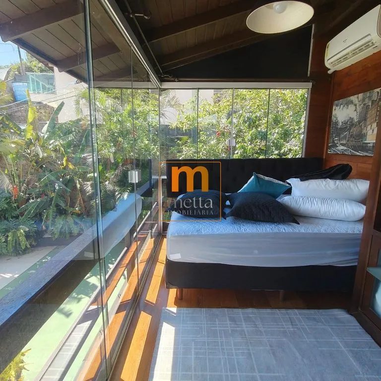 Меблированный дом с 2 спальнями, 3 ванными и 400 м² — photo 18