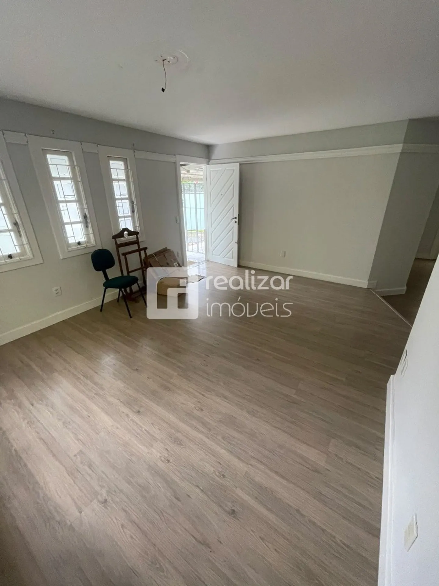 House, 170 m², with a walk-in closet