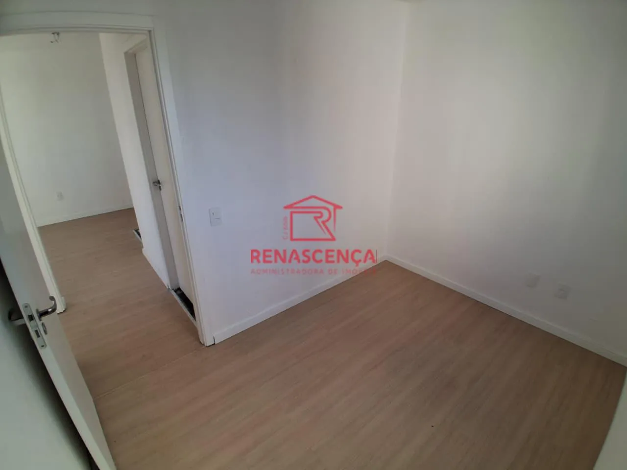 Unfurnished 2-bedroom apartment with private garden — photo 10