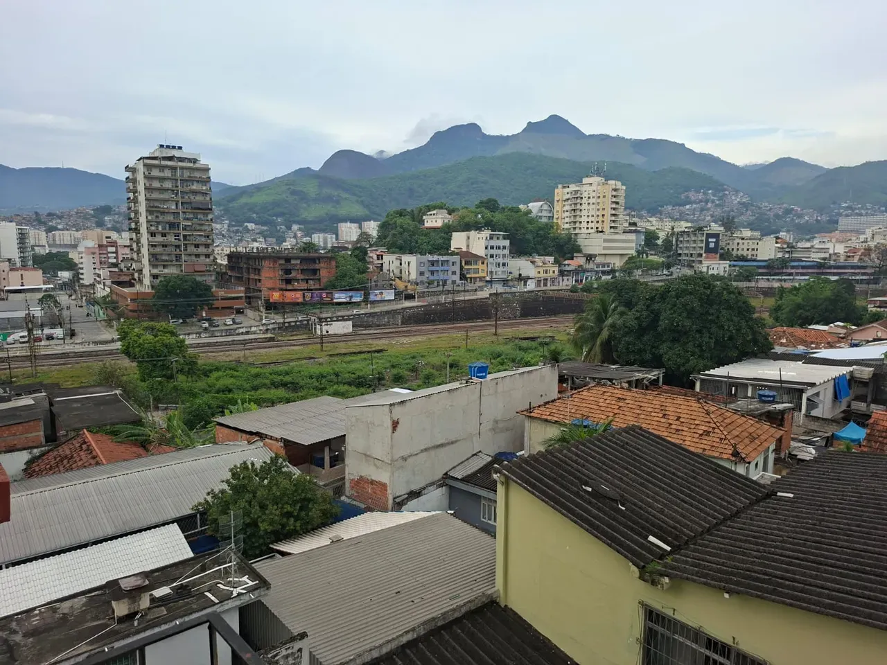 2-bedroom apartment with a mountain view in Rio de Janeiro — photo 8