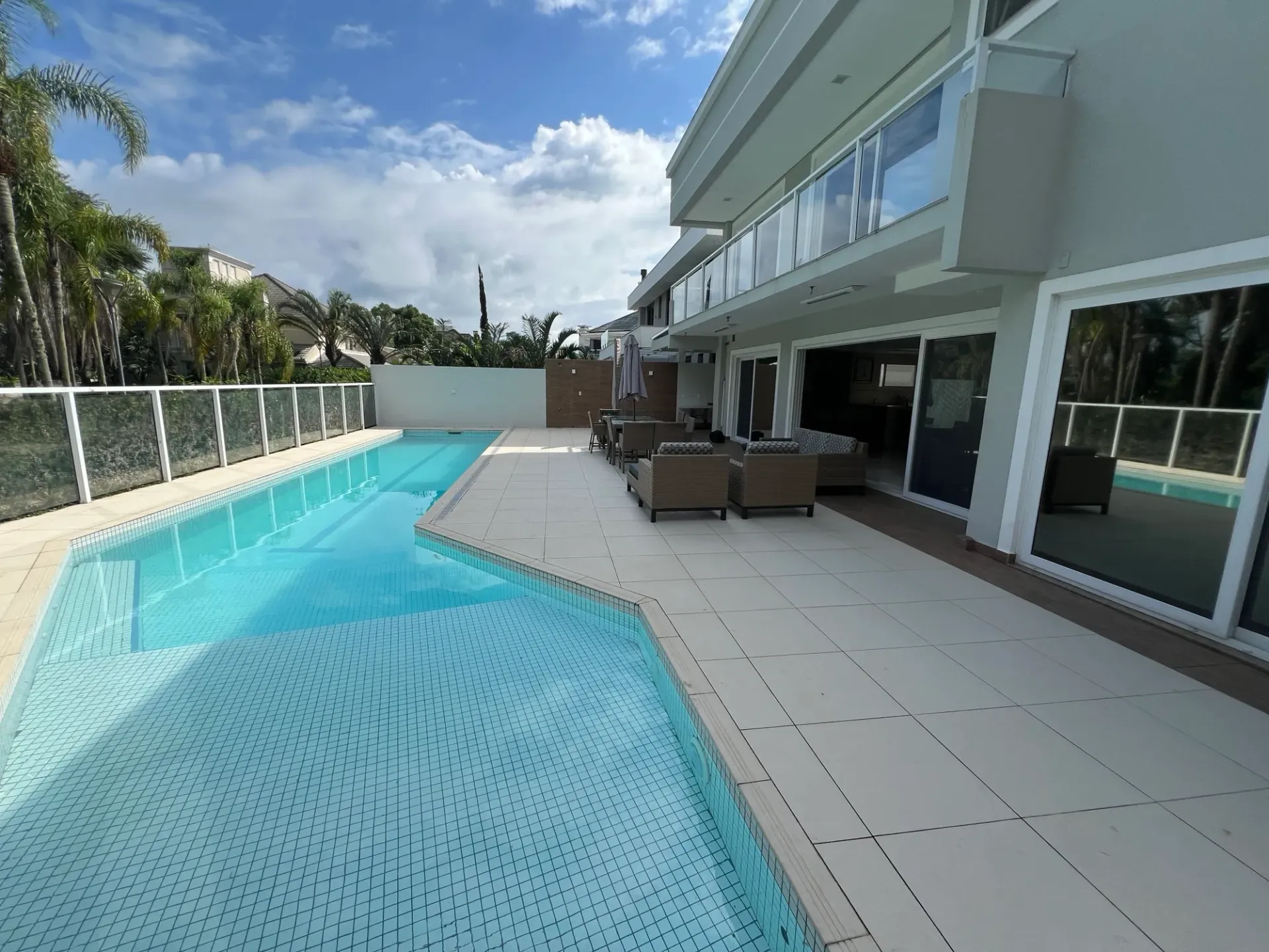 Casa com 6 suítes e 7 banheiros em 1000 m² — photo 27