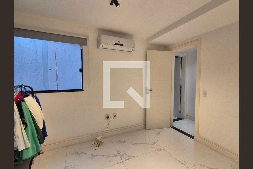 Будинок на 4 спальні з 270 м² і кухнею відкритого плану — photo 35