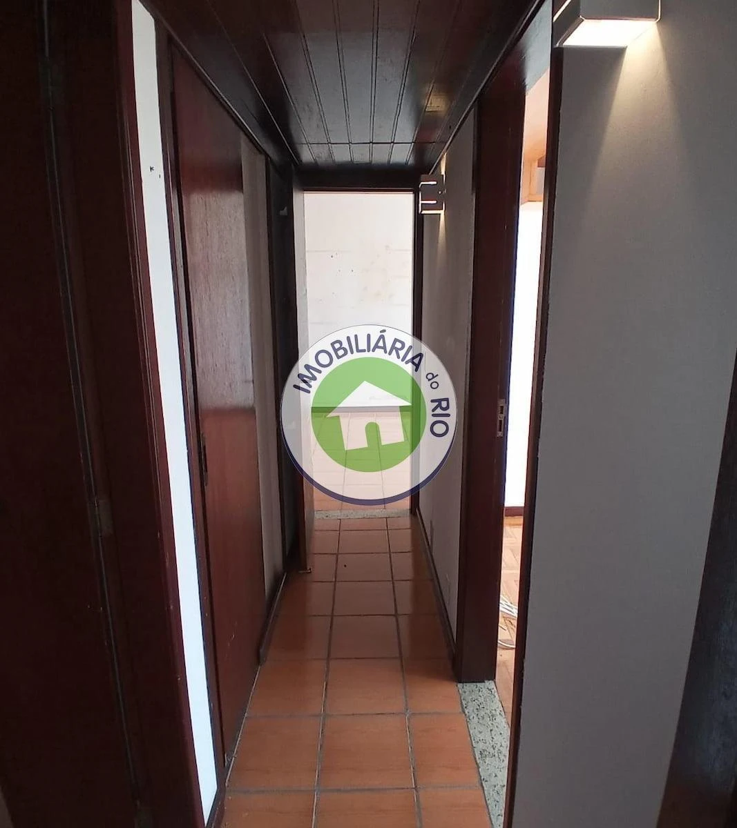 3-bedroom, 2-bath apartment with no parking space — photo 14
