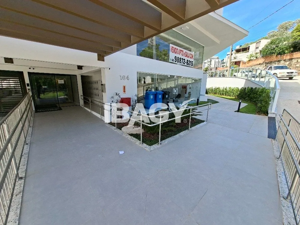 Apartment, 50 m², with a glass-enclosed balcony — photo 18