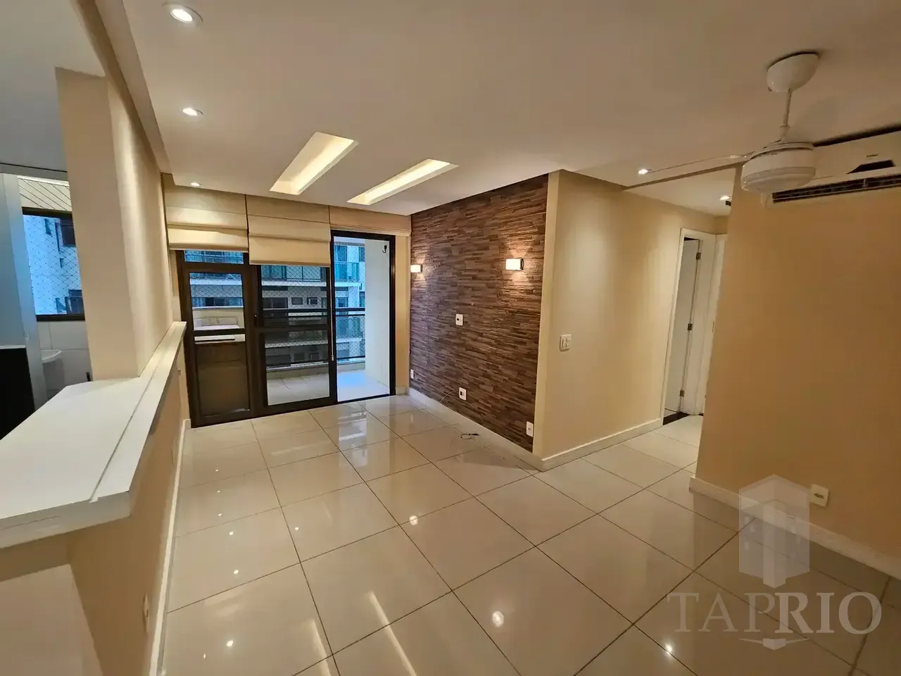 Apartamento com churrasqueira privativa, Barra Olímpica