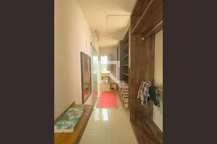 Studio in a building with a pool — photo 16