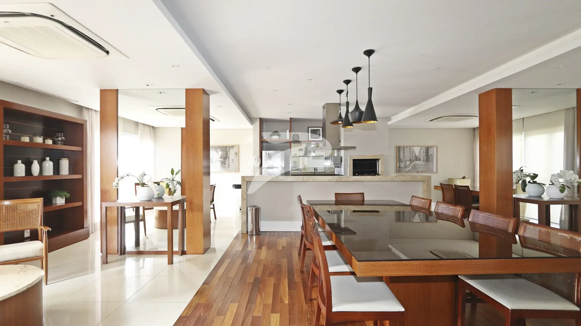 1-bedroom apartment with a balcony and fitted kitchen — photo 23