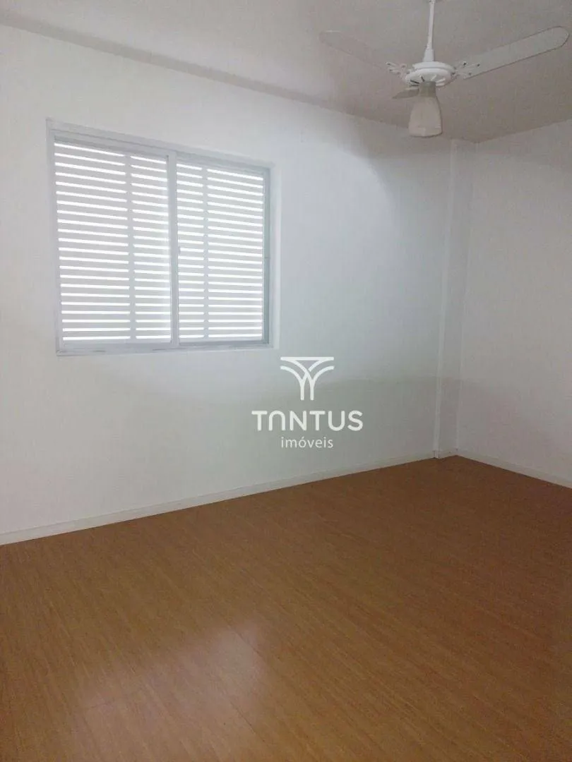 Wood or laminate floors in a 2-bedroom apartment, 58 m² — photo 8