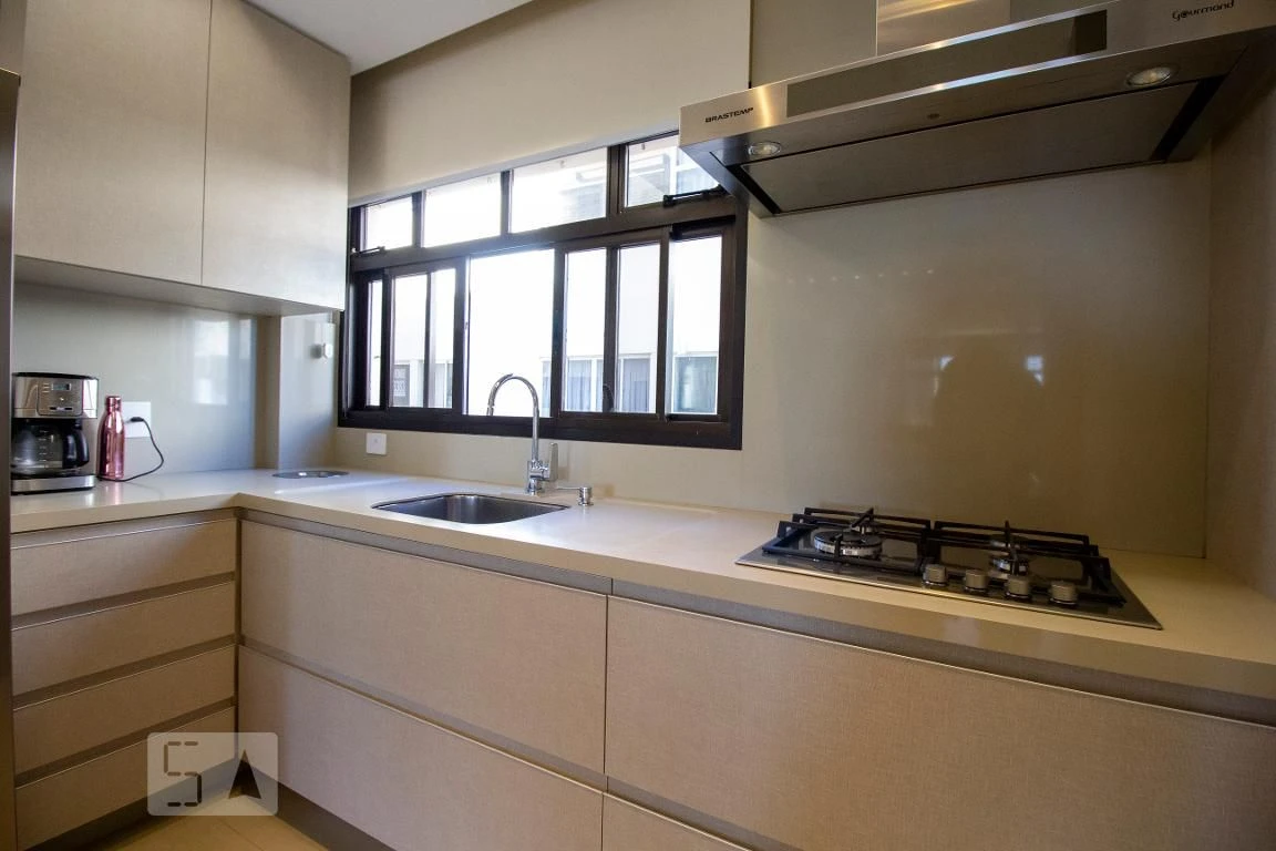 Apartamento de 4 quartos com janelas do piso ao teto, Centro — photo 42