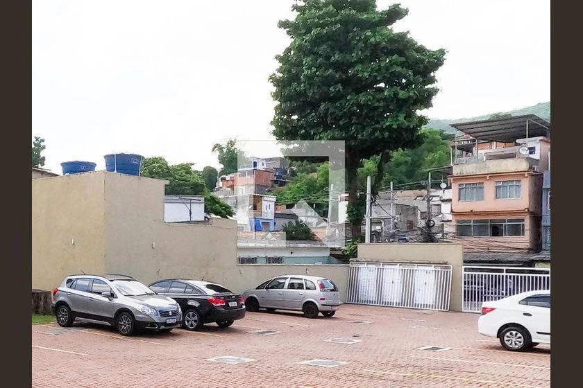 2-bedroom apartment in a building with a gym — photo 33