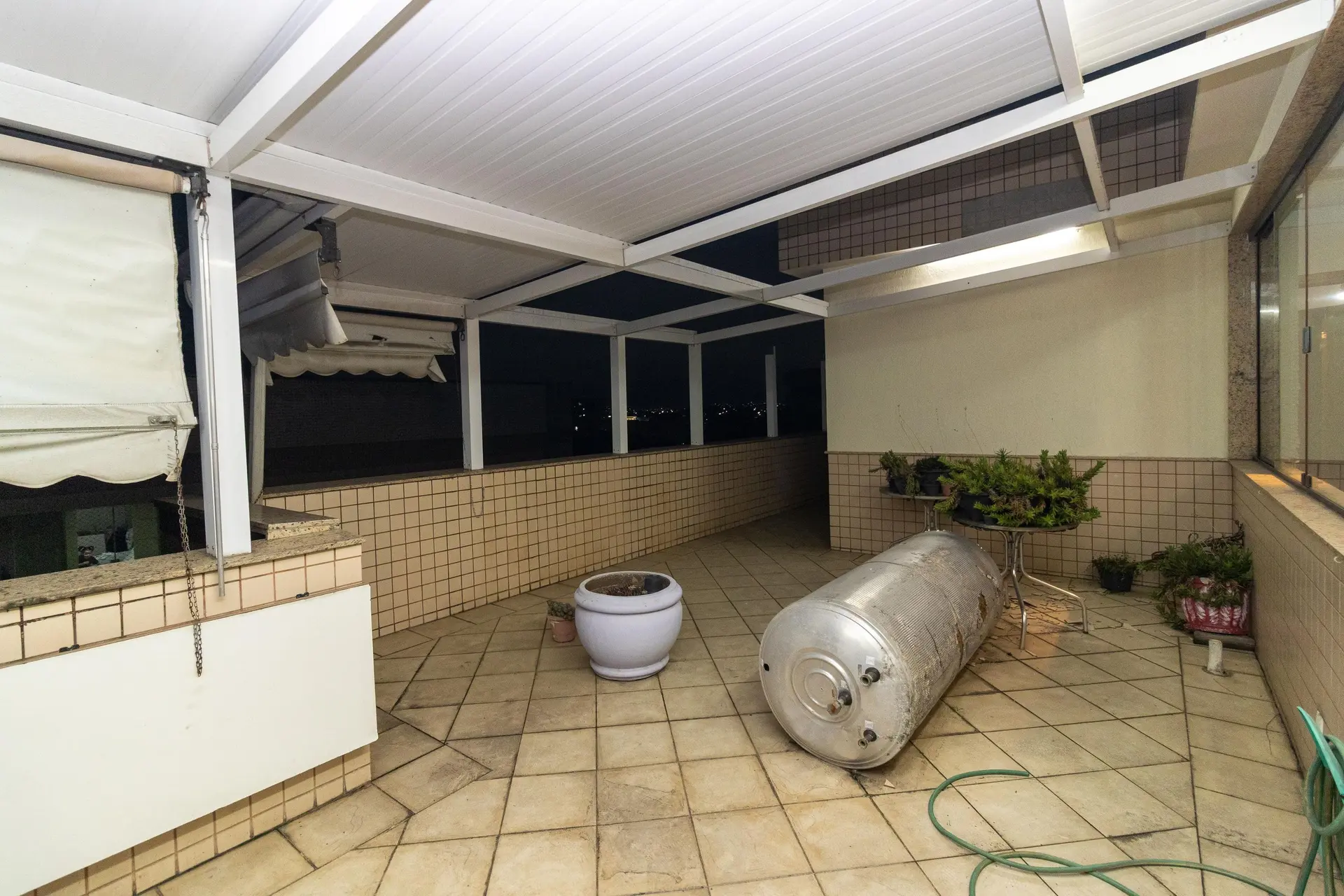 4-bedroom apartment with 2 en-suite bathrooms and garden — photo 55