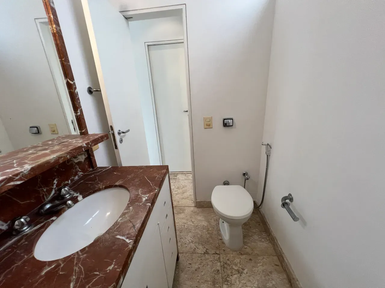 Mountain view in a one-bedroom apartment, 55 m² — photo 16
