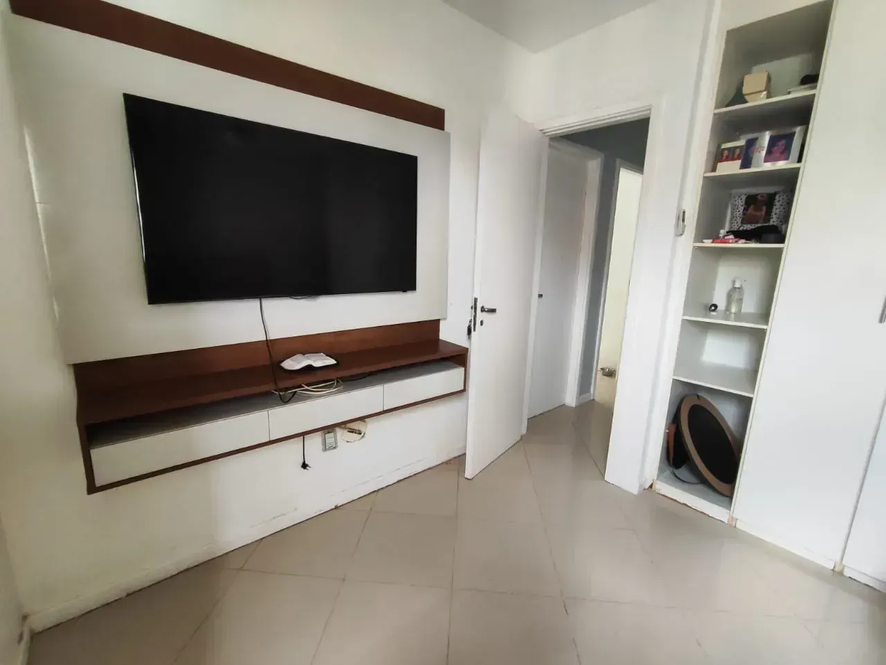 Furnished apartment with 3 bedrooms and 2 bathrooms — photo 15