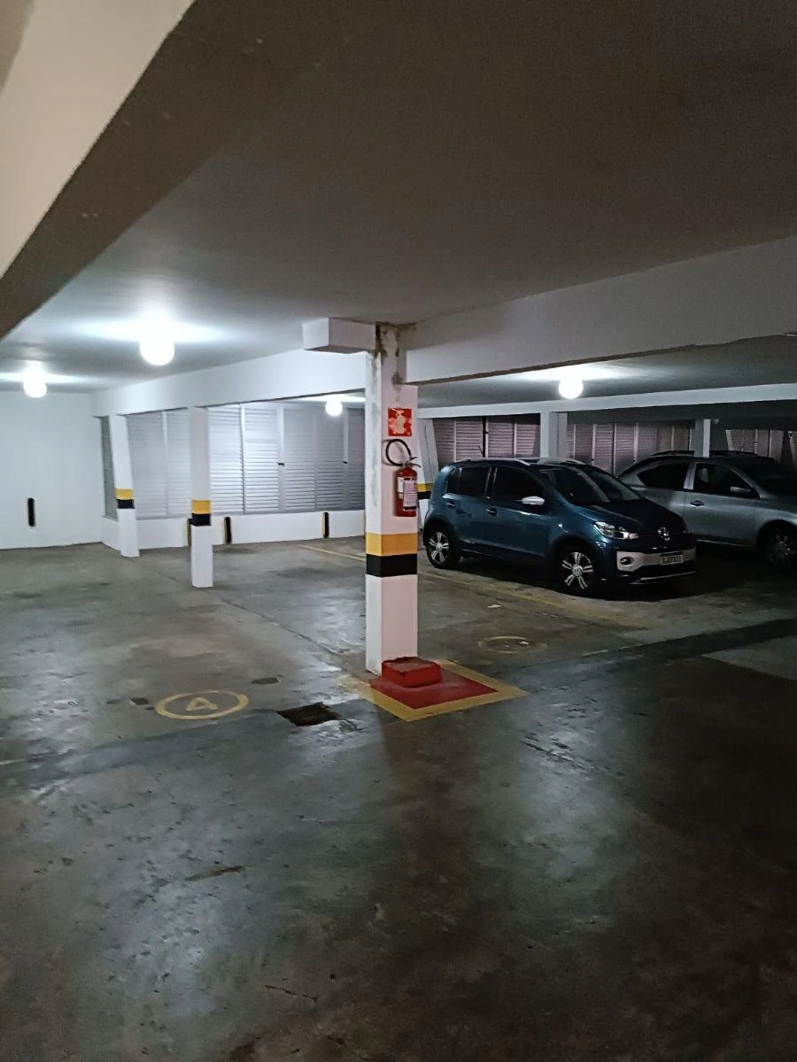 Apartamento de 156 m² com secadora e janelas do piso ao teto — photo 35