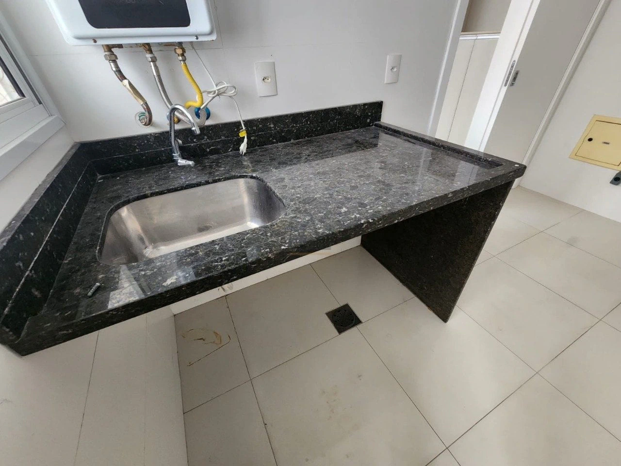 Departamento con ventanales de piso a techo en Florianópolis — photo 7