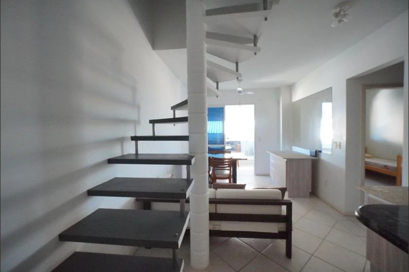 Furnished 3-bedroom apartment with balcony — photo 11