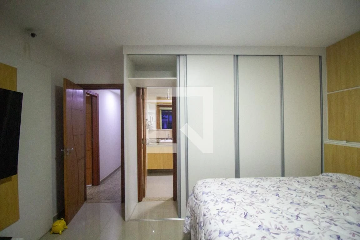 Apartamento mobiliado com 4 quartos e jacuzzi no prédio — photo 42
